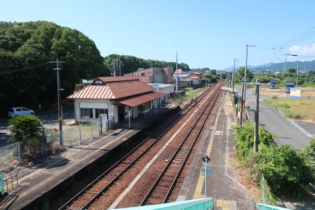 神志山駅