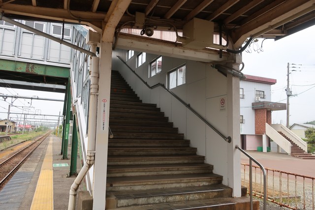 越後滝谷駅 ホーム