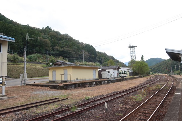江川崎駅 ホーム