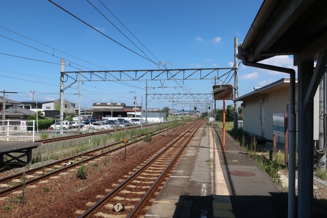 北伊予駅 ホーム