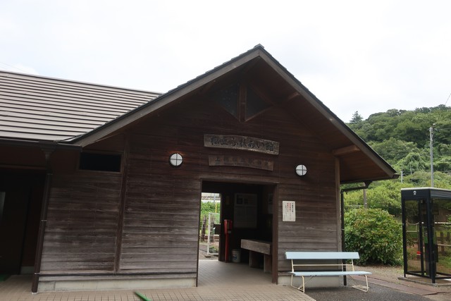 上総松丘駅 駅舎