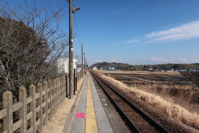 東清川駅 ホーム