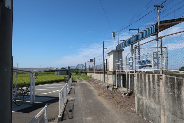 伊予横田駅 駅前