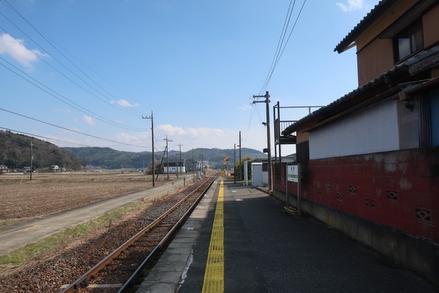 俵田駅 ホーム