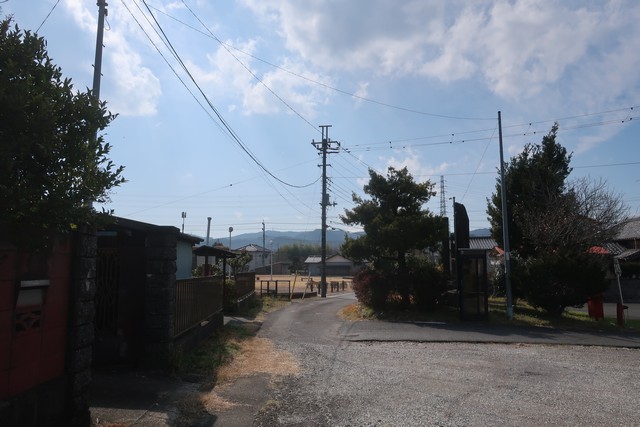 俵田駅 駅前