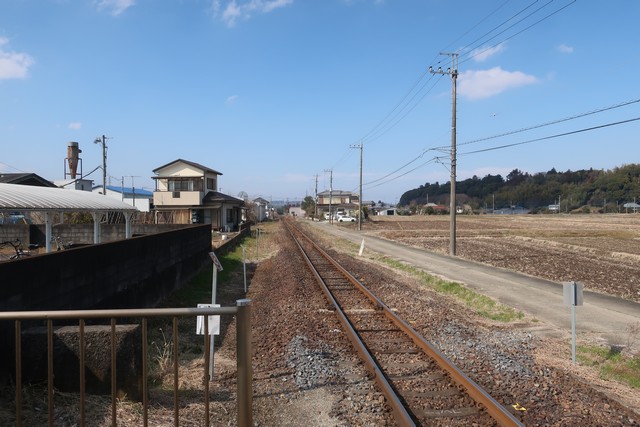俵田駅 ホーム