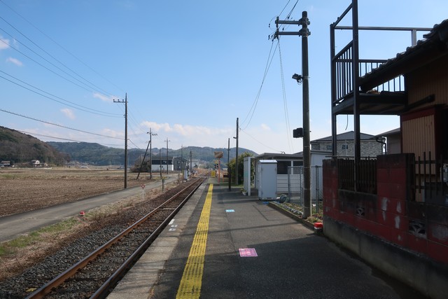 俵田駅 ホーム