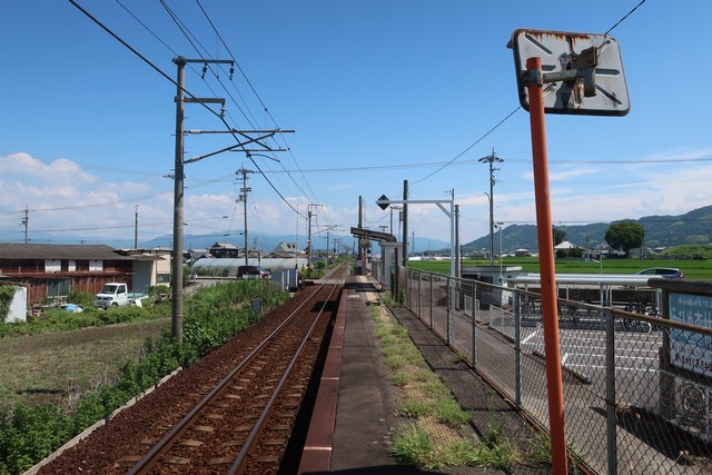 伊予横田駅 ホーム