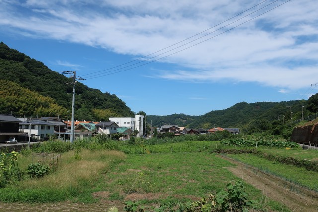 伊予大平駅 駅前