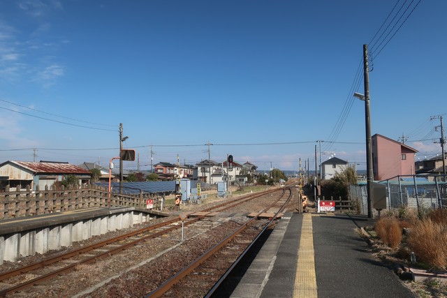 横田駅 ホーム