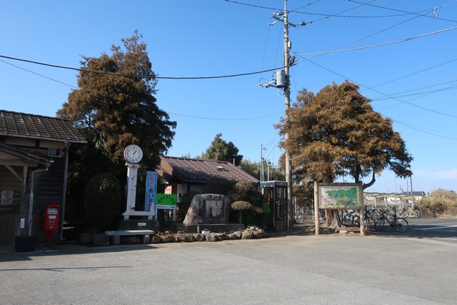 馬来田駅 駅前