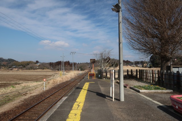 平山駅 ホーム