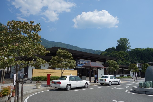 身延駅 駅前