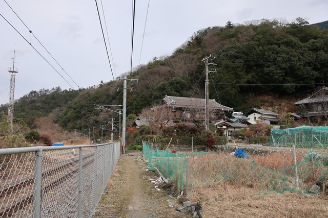 塩之沢駅 駅前