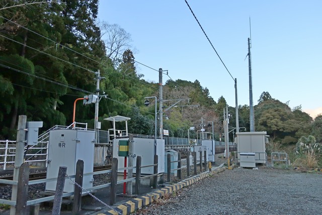 沼久保駅 ホーム