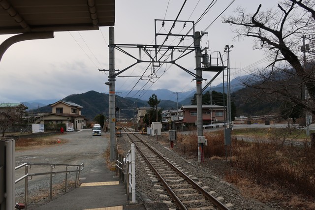 塩之沢駅 ホーム