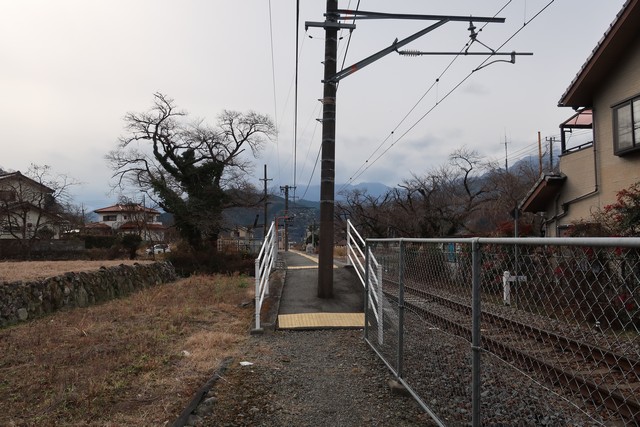塩之沢駅 駅前