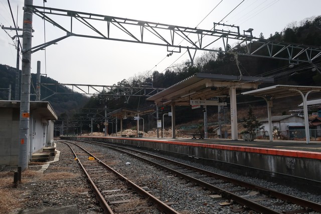 甲斐常葉駅 ホーム