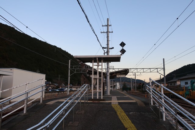 十島駅 ホーム