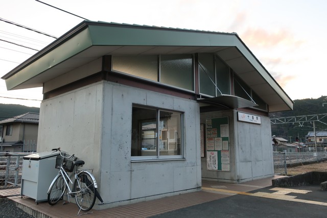十島駅 駅前