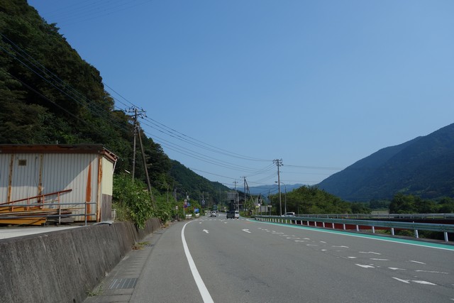稲子駅 駅前