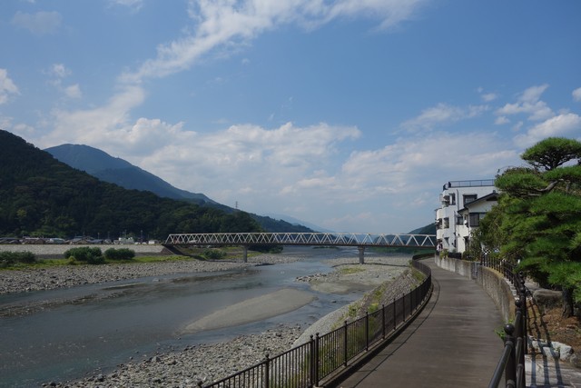 身延駅 駅前