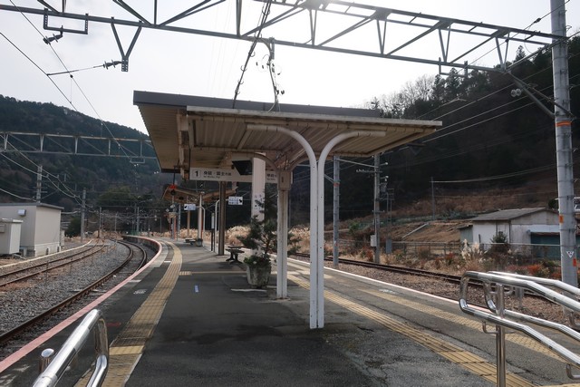 甲斐常葉駅 ホーム