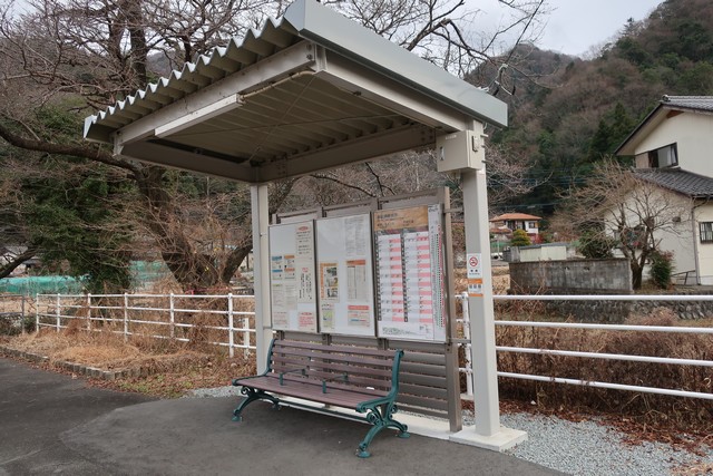 塩之沢駅 ホーム
