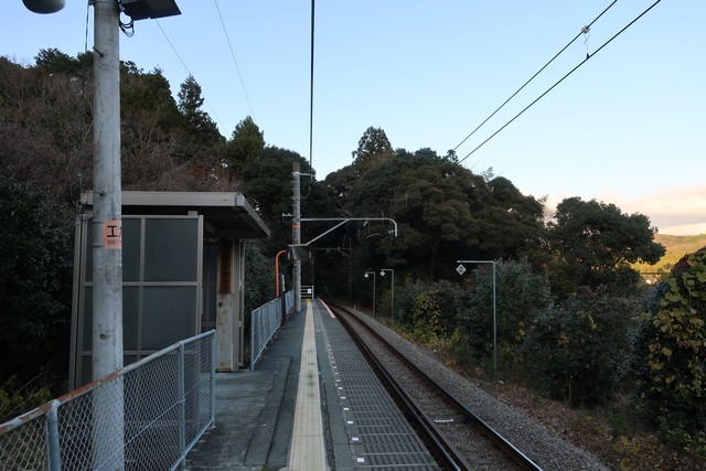 沼久保駅 ホーム
