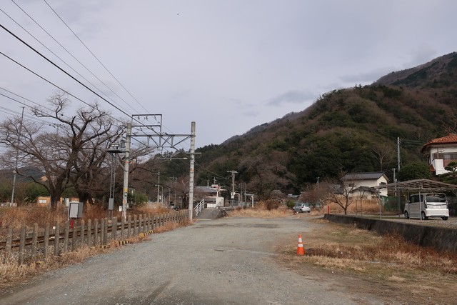 塩之沢駅 駅前