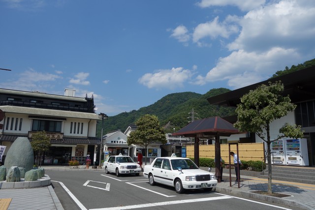 身延駅 駅前