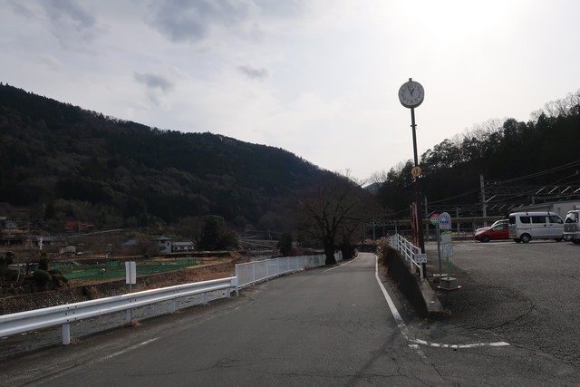 甲斐常葉駅 駅前