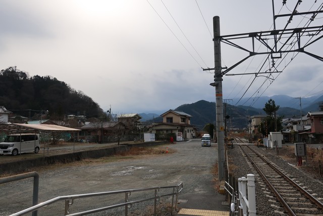 塩之沢駅 駅前