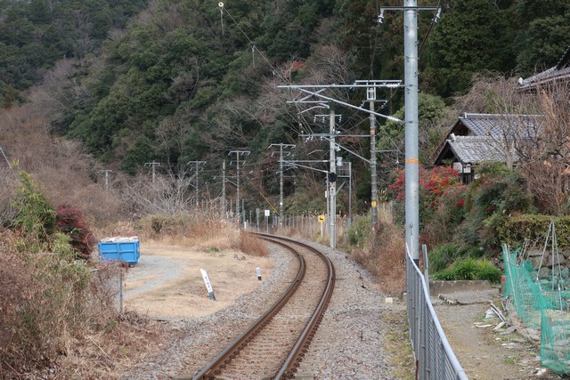 塩之沢駅 駅前