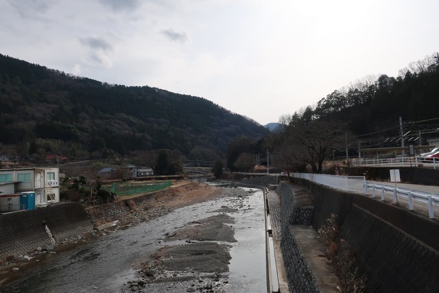 甲斐常葉駅 駅前
