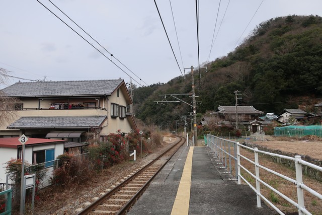 塩之沢駅 ホーム
