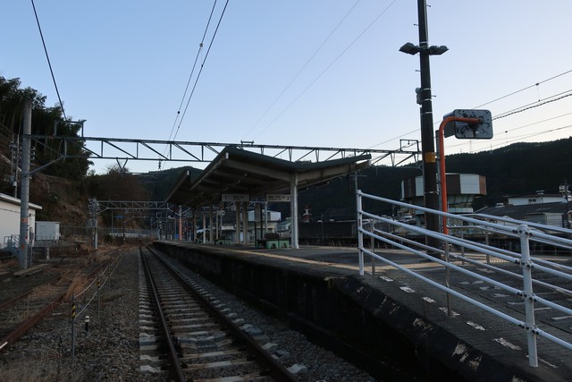 芝川駅 ホーム