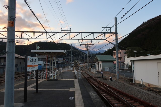 十島駅 ホーム