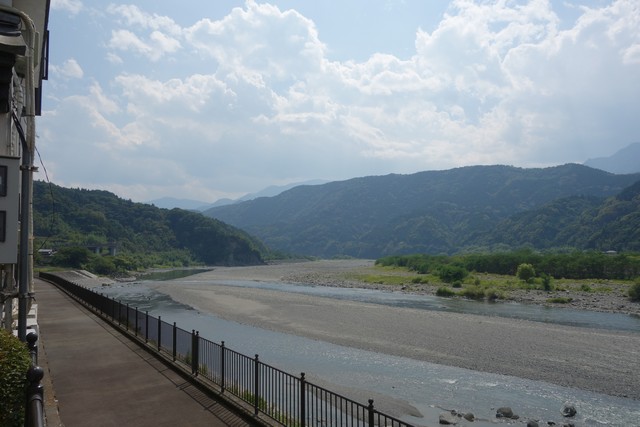 身延駅 駅前