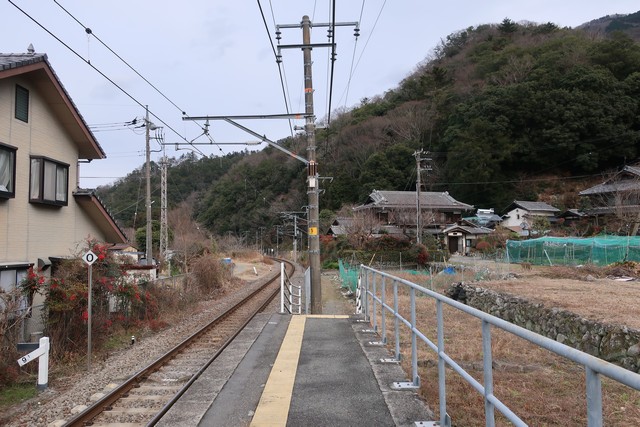 塩之沢駅 ホーム