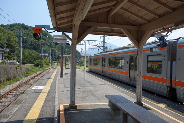 甲斐大島駅 ホーム