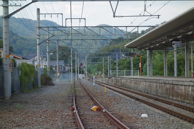 甲斐岩間駅 ホーム