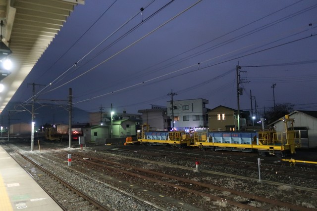 南甲府駅 ホーム