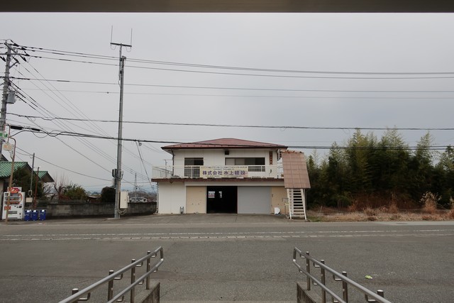 甲斐上野駅 駅前