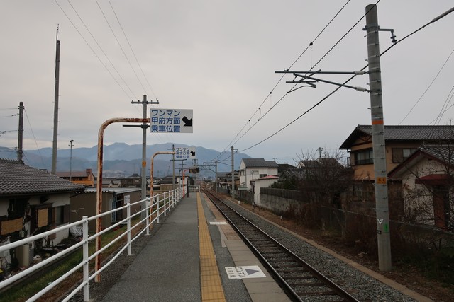 小井川駅 ホーム