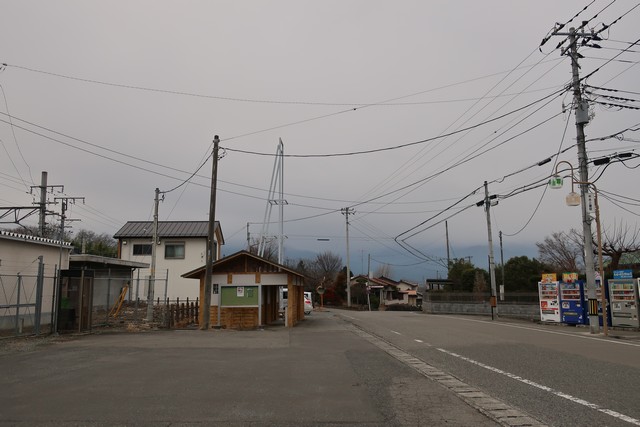 甲斐上野駅 駅前