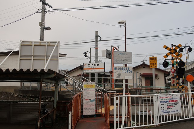小井川駅 駅前