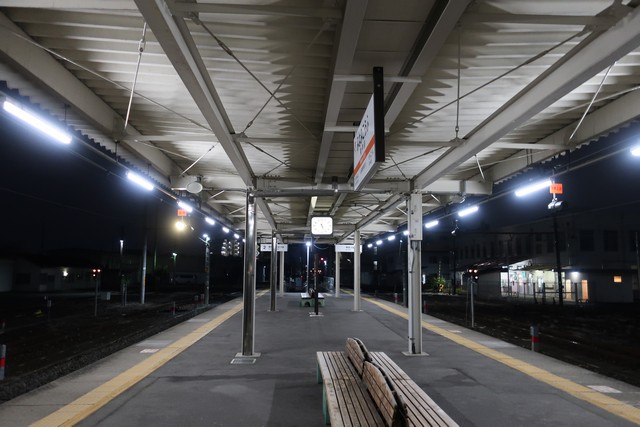 南甲府駅 ホーム