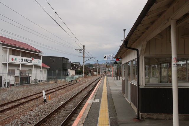 甲斐上野駅 ホーム