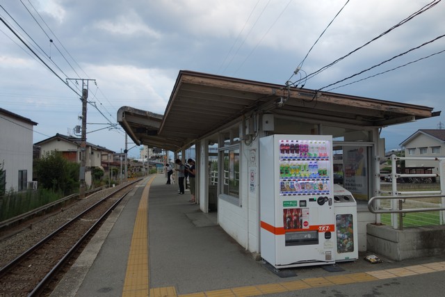 甲斐住吉駅 ホーム